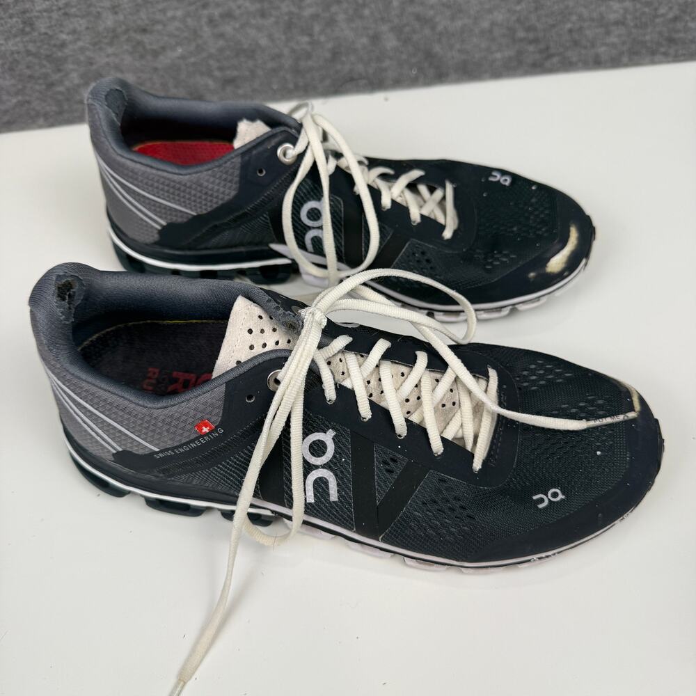 On Cloud Cloudflow Women’s Low Top Sneakers sz 7.5 Running Hiking Gym DAMAGE